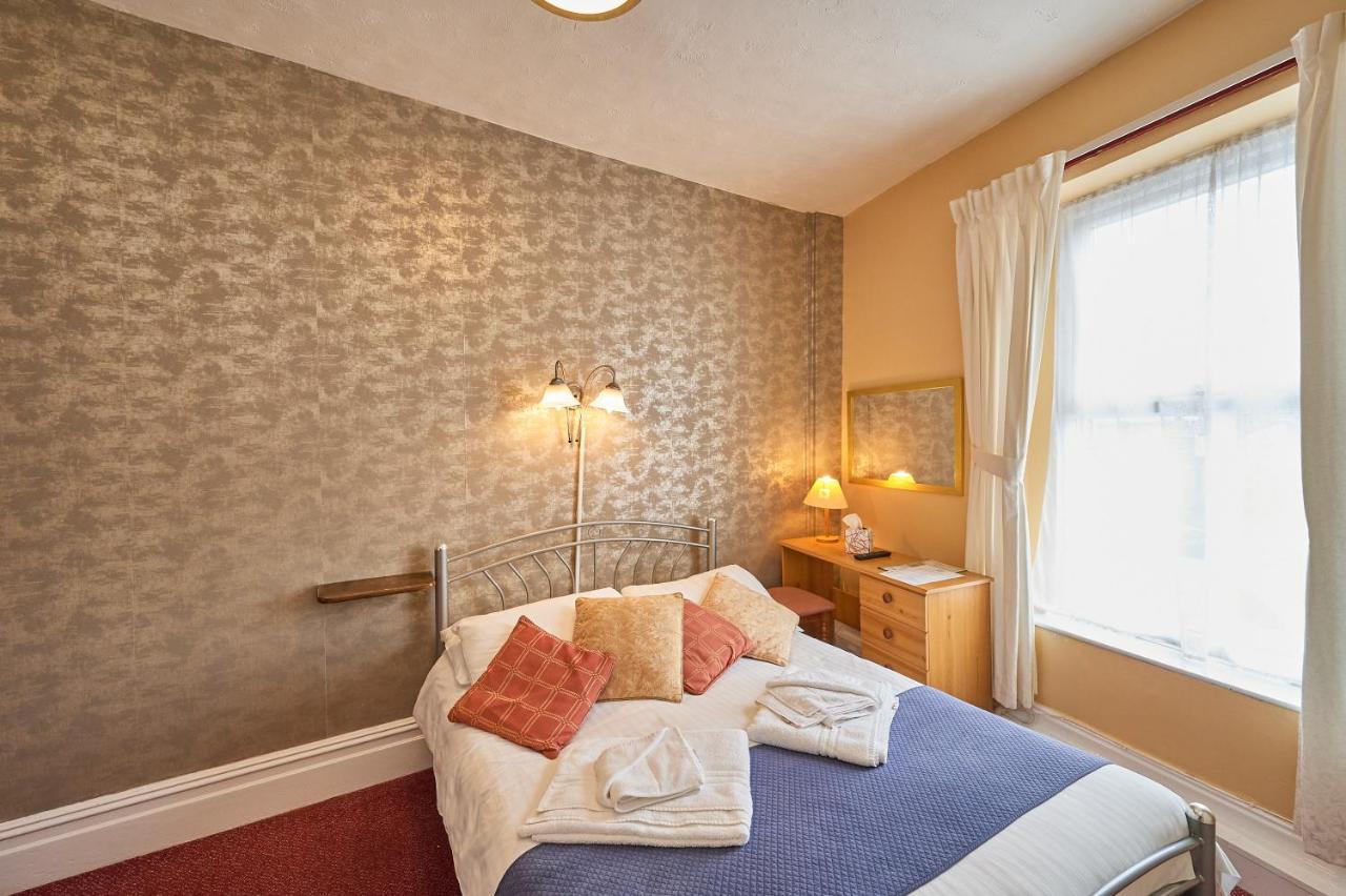 The Wilton International Bed & Breakfast Blackpool Exterior foto