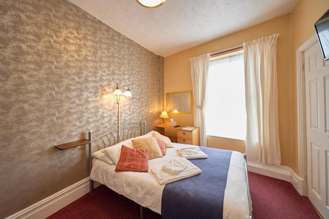 The Wilton International Bed & Breakfast Blackpool Exterior foto